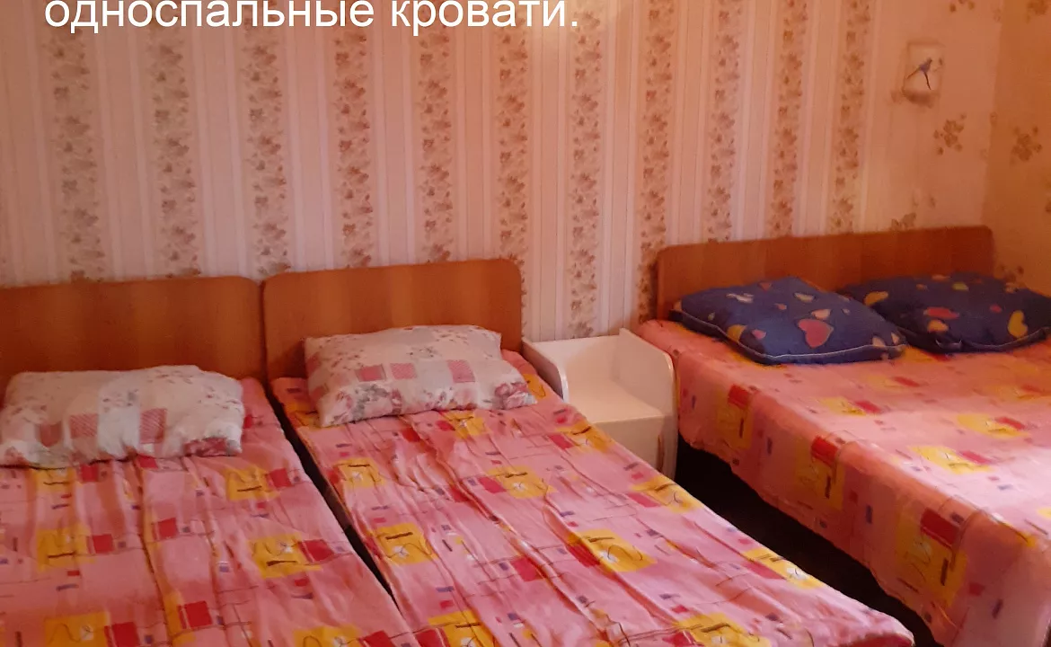 Отдельный 2х комнатный домик. ОТДЕЛЬНЫЙ 2-х комнатный ДОМИК со всеми удобствами  (семь спальных мест)!  МОРЕ напротив! . Новый Афон