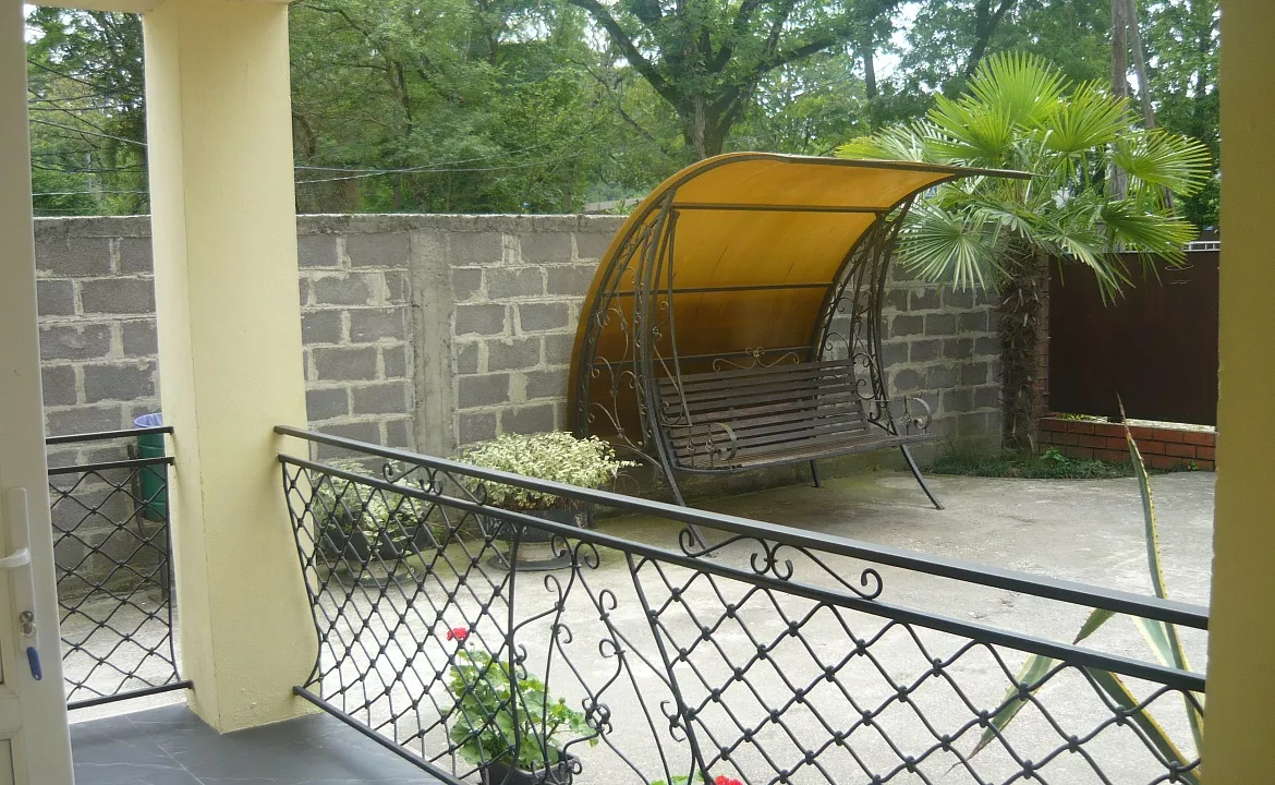 Стандартный трехместный номер. Гостевой дом "Дикая Орхидея". Вардане