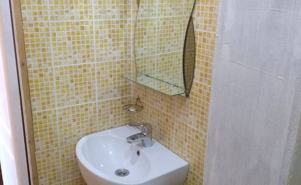 1-ый этаж 3-ий номер. Гостевой дом "Орджо и Море". Орджоникидзе