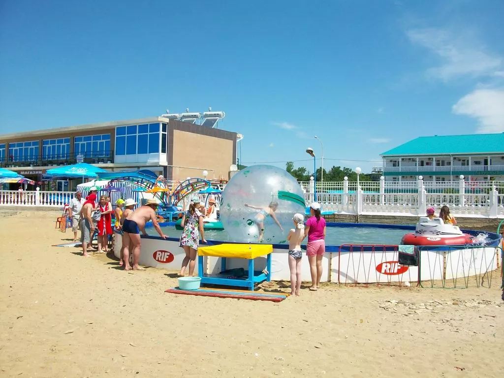 . Отель "Лазурный берег". Лермонтово