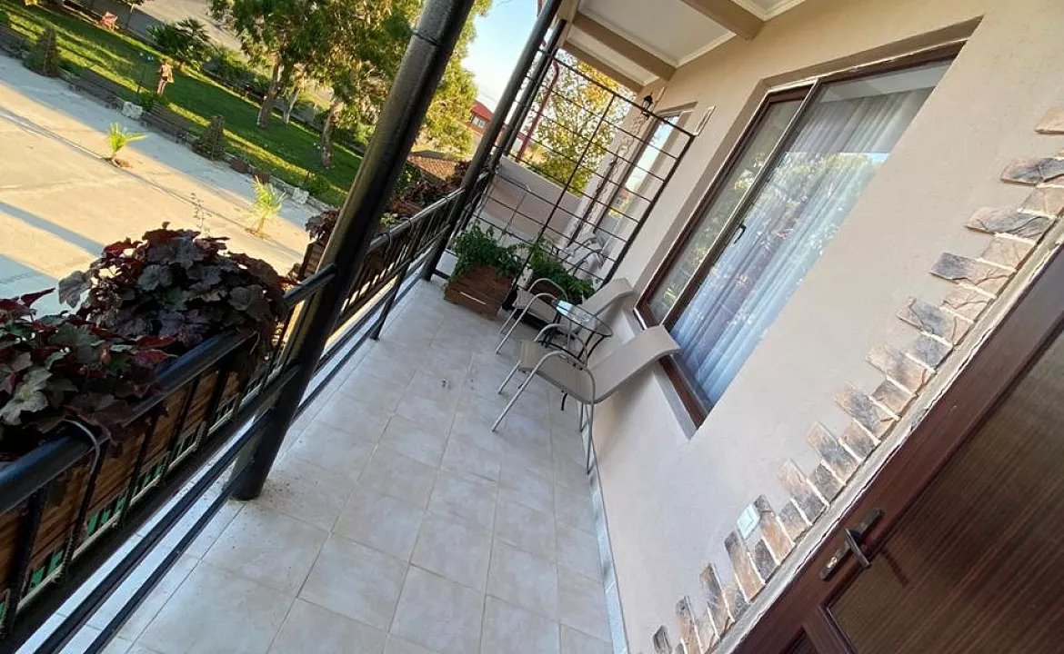 4-х местный номер с балконом Завтрак включен. База отдыха "Скурча". Сухум