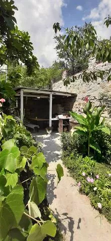 . Гостевой дом на Ореховой. Гурзуф