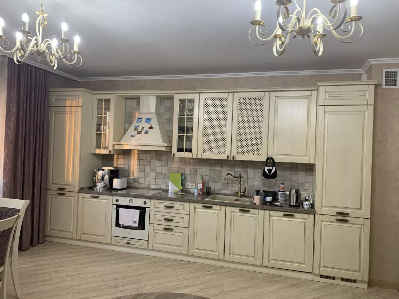 . Квартира в многоквартирном доме Кирпичная 2/3. Адлер