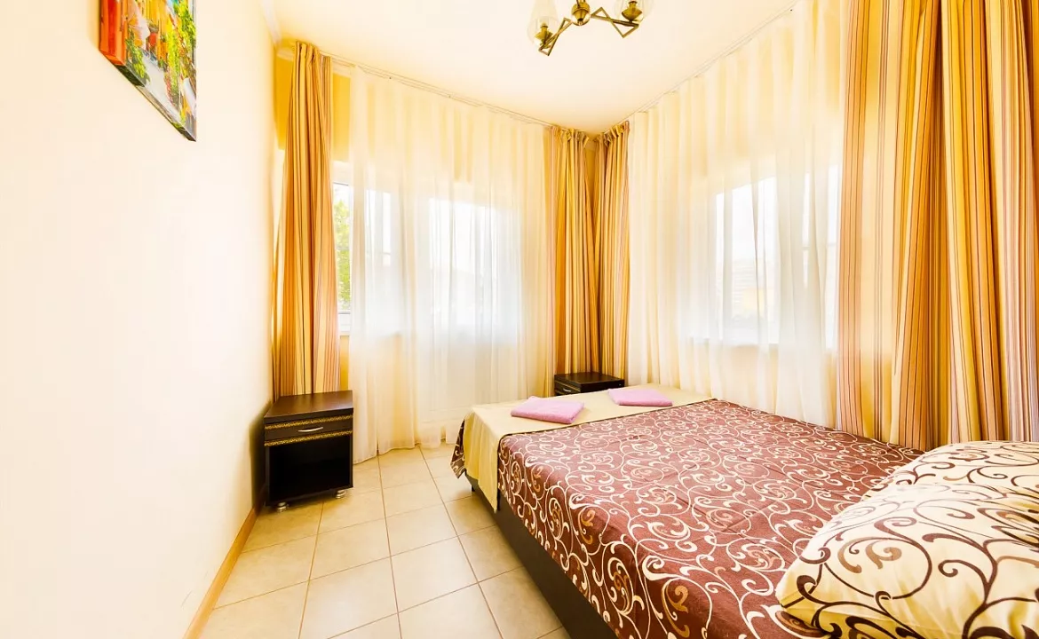 3-комнатный с кухней и балконом. База отдыха "Тюльпан". Витязево