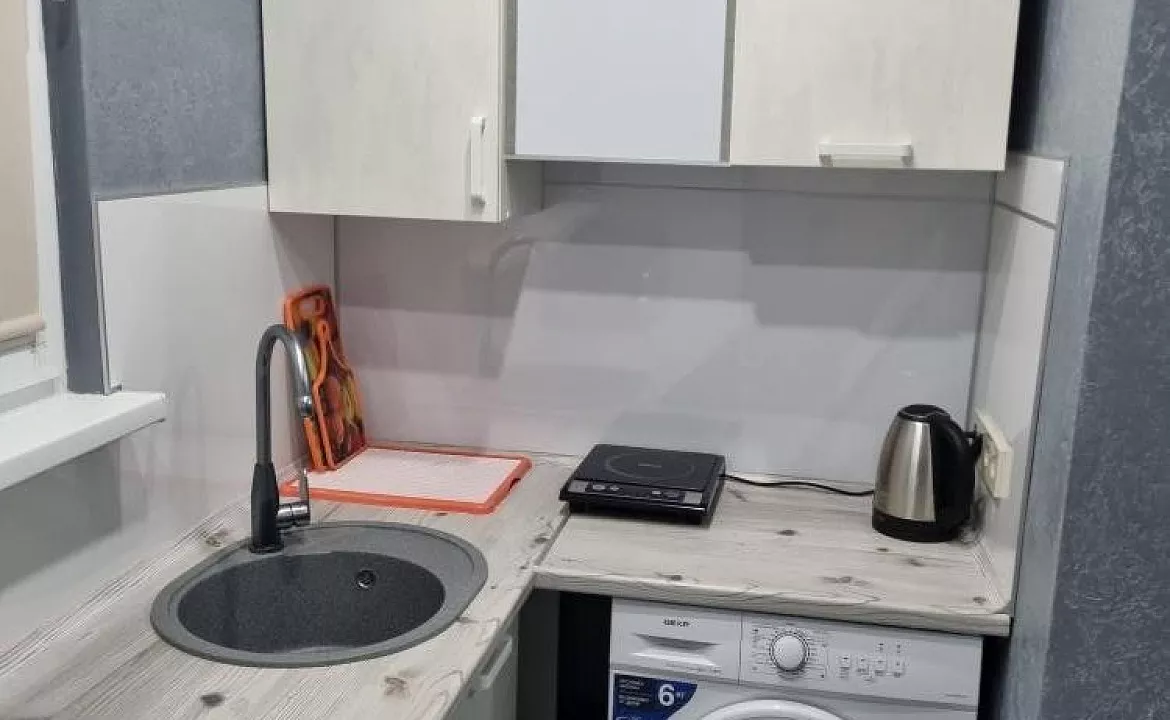 2х комнатная квартира . Квартира в многоквартирном доме Агрба 35 кв 84. Квартиры в Пицунде