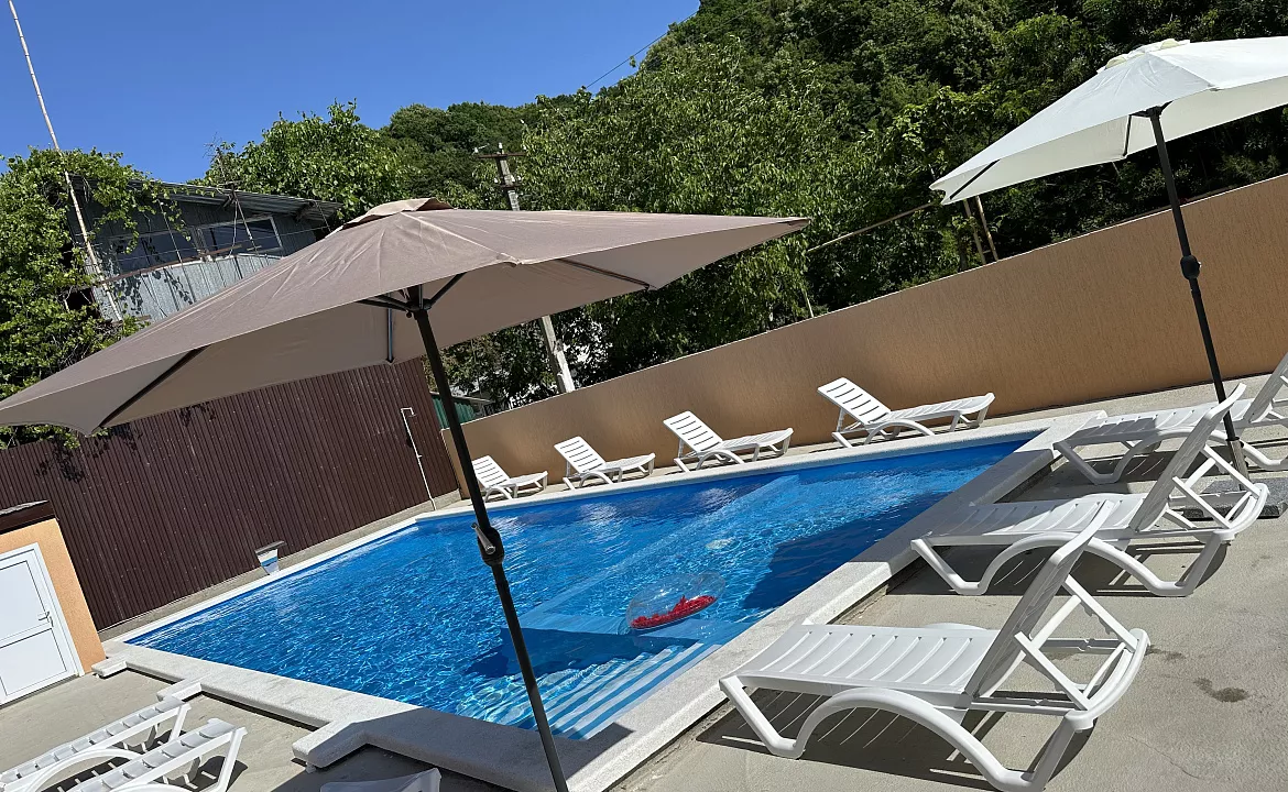 Wood Dhouse . База отдыха Wood Dhouse. Джубга