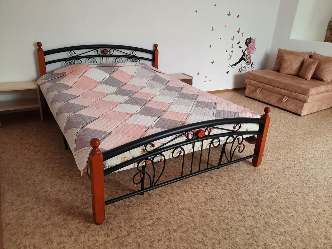 . Частный сектор Большая однокомнатная квартира. Алушта