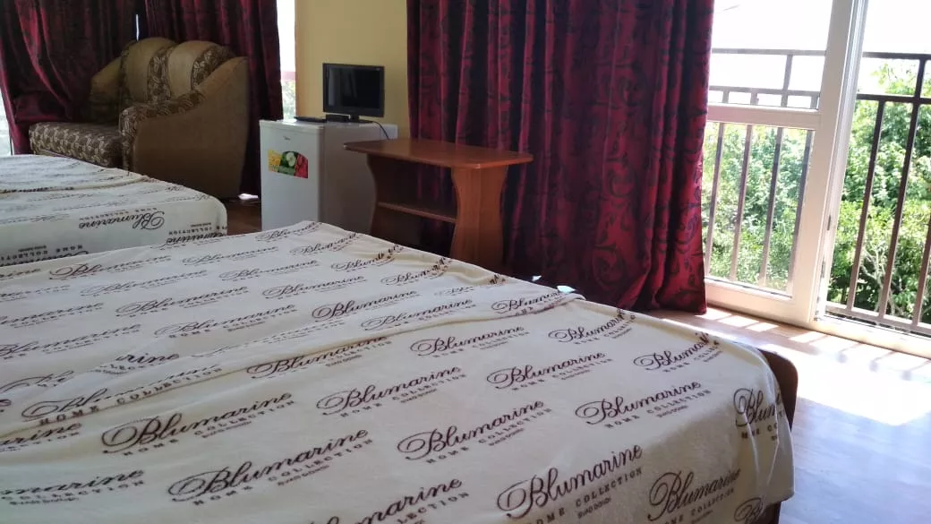 . Гостевой дом  "Лайм" . Новый Афон