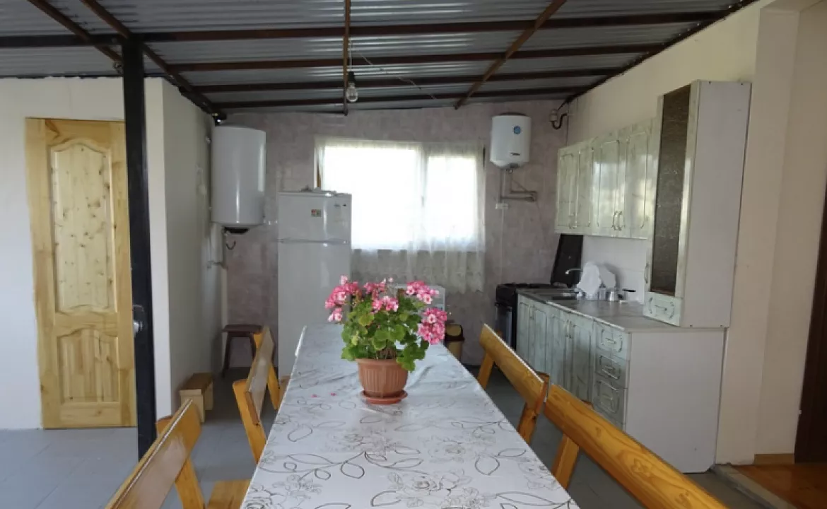 Трёхместный . Частный сектор Гостевой дом «Соломон». Сухум