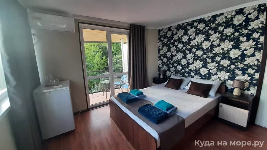 Номер «Бельэтаж». Отель Дача художников. Гагра