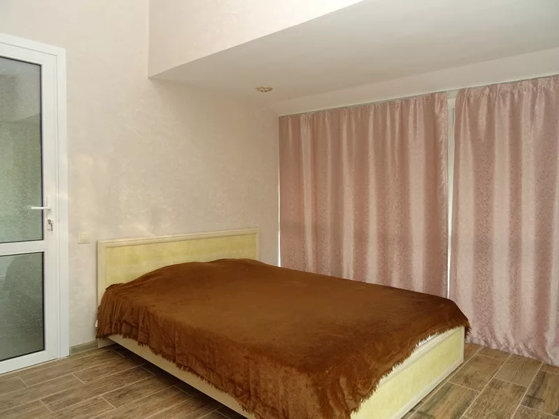 3х-комнатная квартира. Квартира в многоквартирном доме Кирова 125 кв 4". Адлер