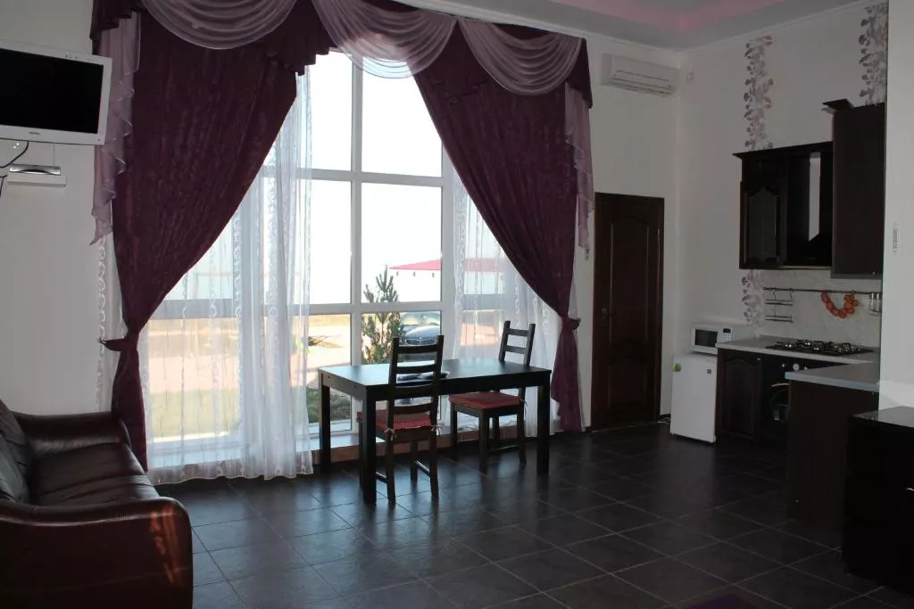 . Гостиница Приморская. Ейск