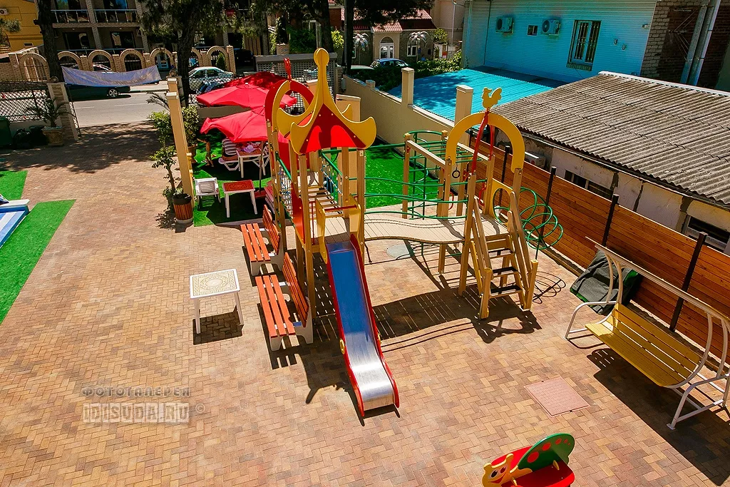 . Гостиница "Гранат". Дивноморское