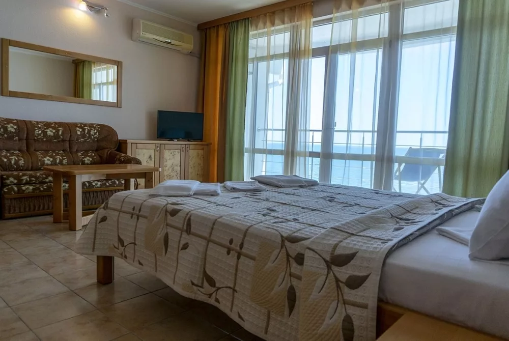 Полулюкс 39 (Корпус Пляж). Комплекс Эллада. Семидворье