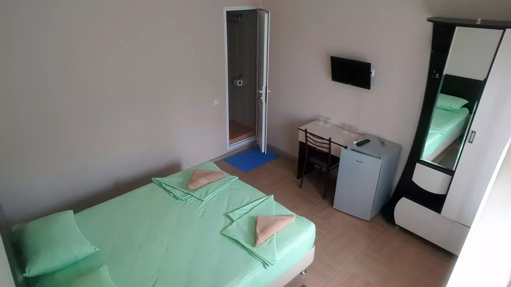 С удобствами!. Гостевой дом "Южный" у Гарика. Лазаревское С удобствами!. Гостевой дом "Южный" у Гарика. Лазаревское