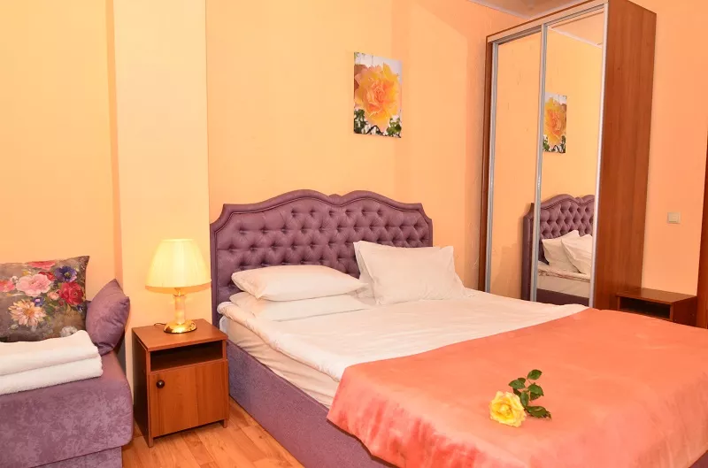 Домик 2 с кухней. Частная усадьба "Дом Роз". Заозерное