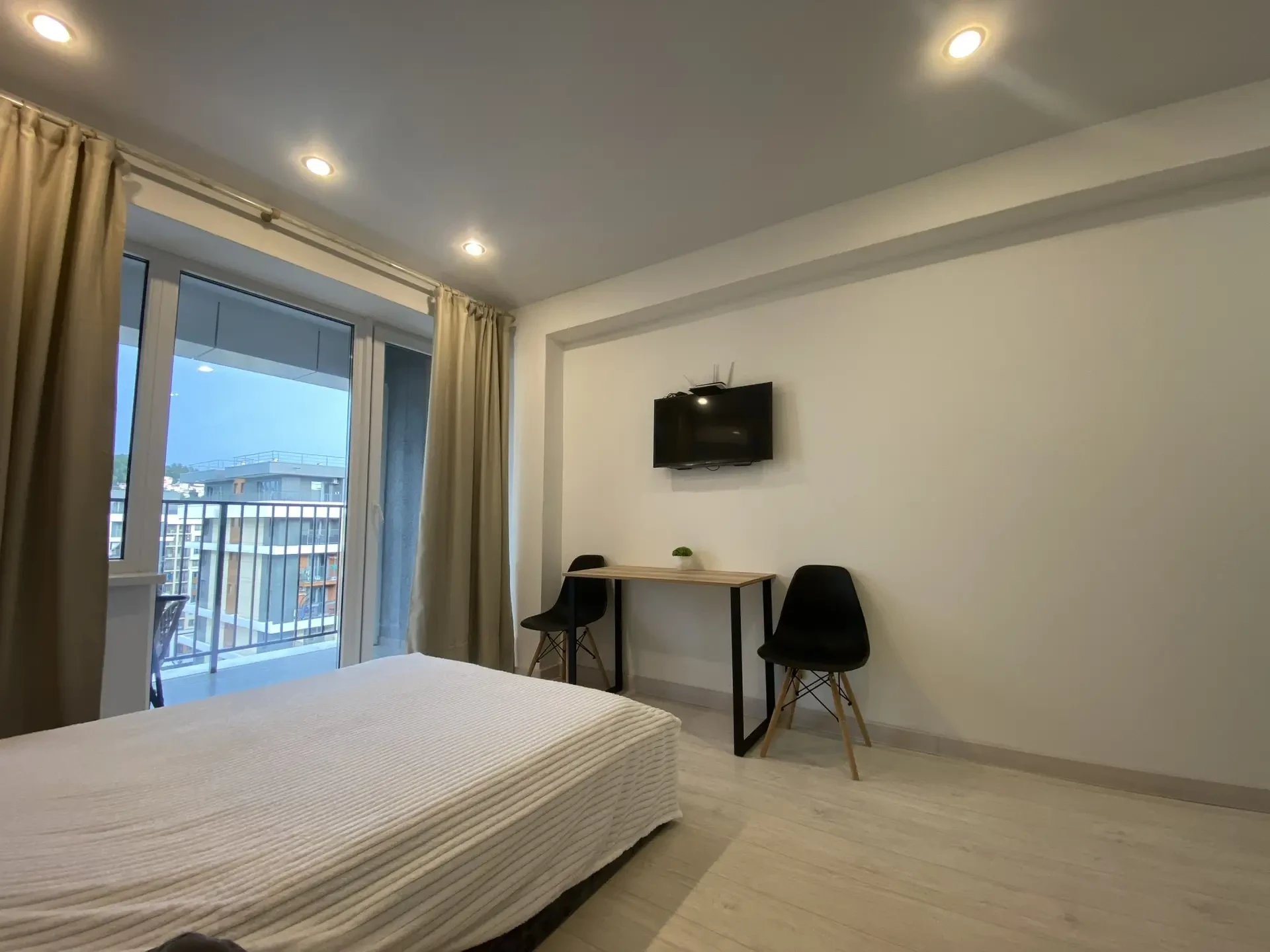 . Квартира в многоквартирном доме Квартира на первой береговой линии с красивым видом на морской закат. Дагомыс