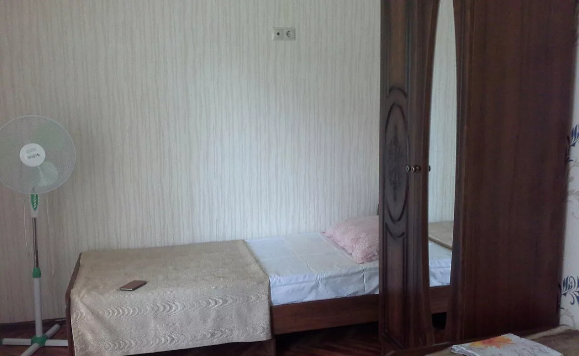 3 х местный эконом. Гостевой дом Ассоль. Гагра