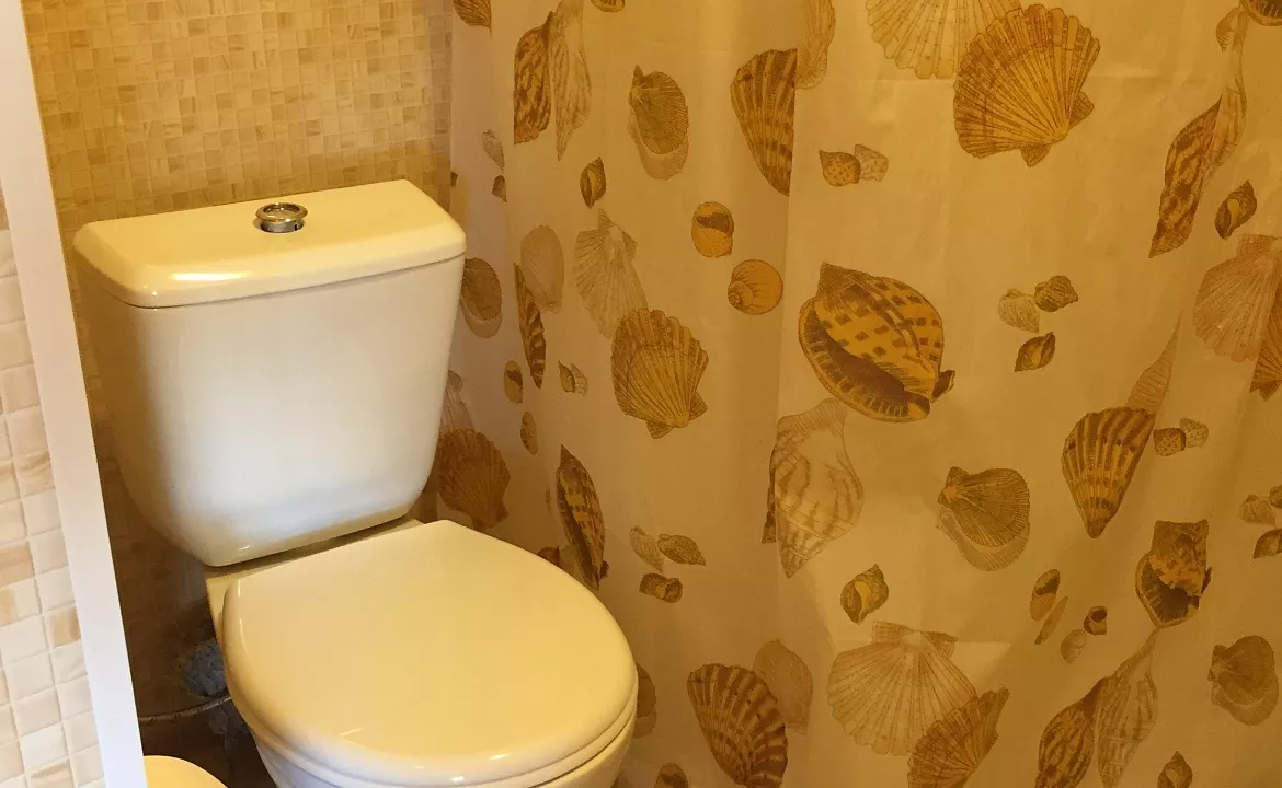 Четырехместный номер с видом во двор.. Гостевой дом Морской бриз - Кучугуры. Кучугуры Четырехместный номер с видом во двор.. Гостевой дом Морской бриз - Кучугуры. Кучугуры