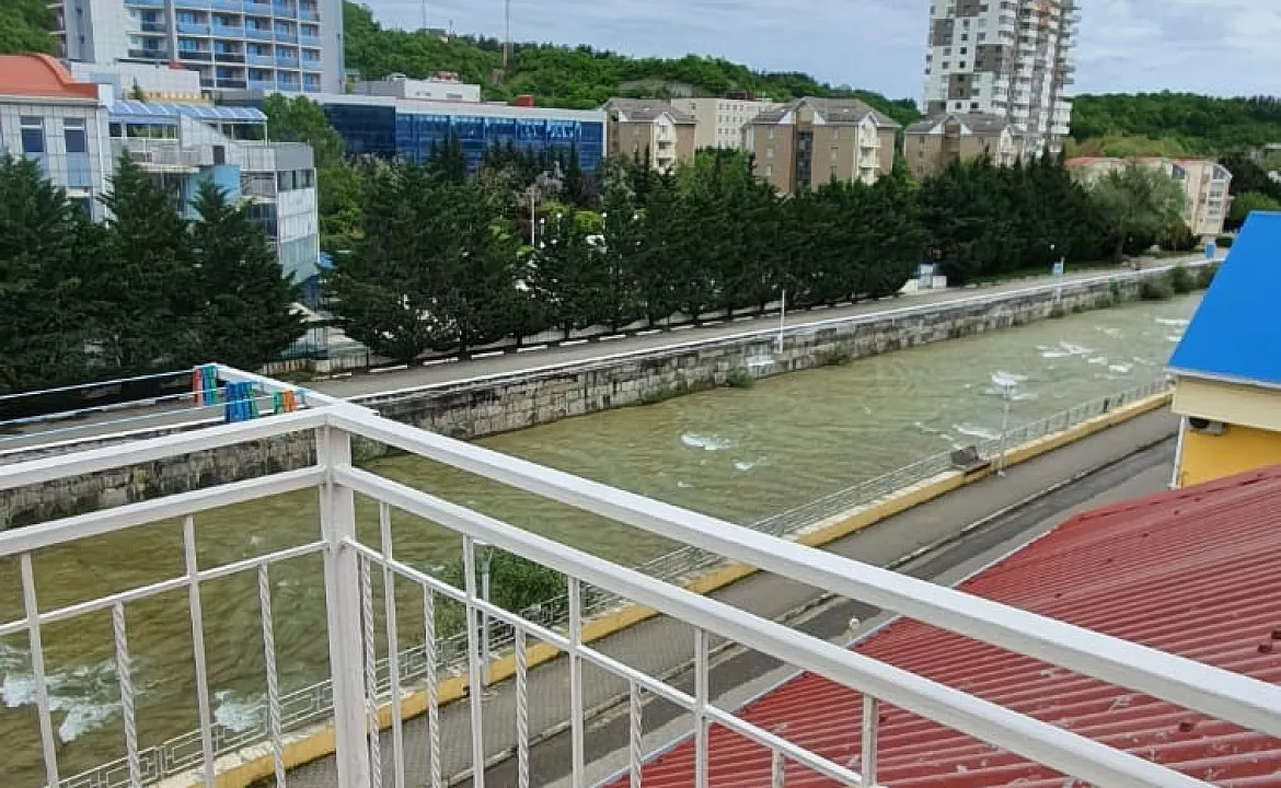 С удобствами на 2, 3, 4 и 5 человек. Гостевой дом ОРИОН. Ольгинка