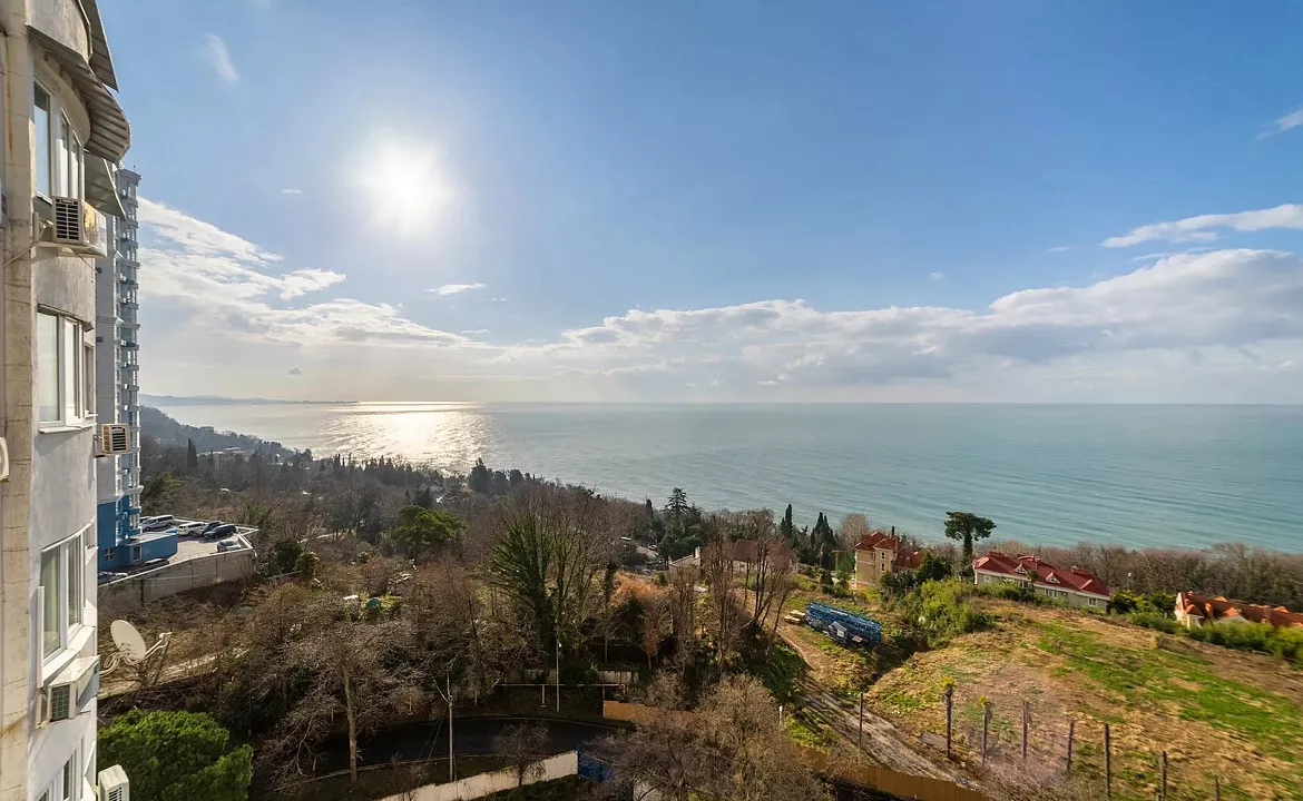 ЖК Атаман с витражными окнами и видом на море. Квартира в многоквартирном доме Deluxe apartment ЖК Атаман с видом на море. Сочи