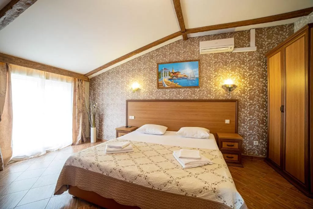 Люкс с 3 спальнями. Отель Атмосфера. Кабардинка Люкс с 3 спальнями. Отель Атмосфера. Кабардинка