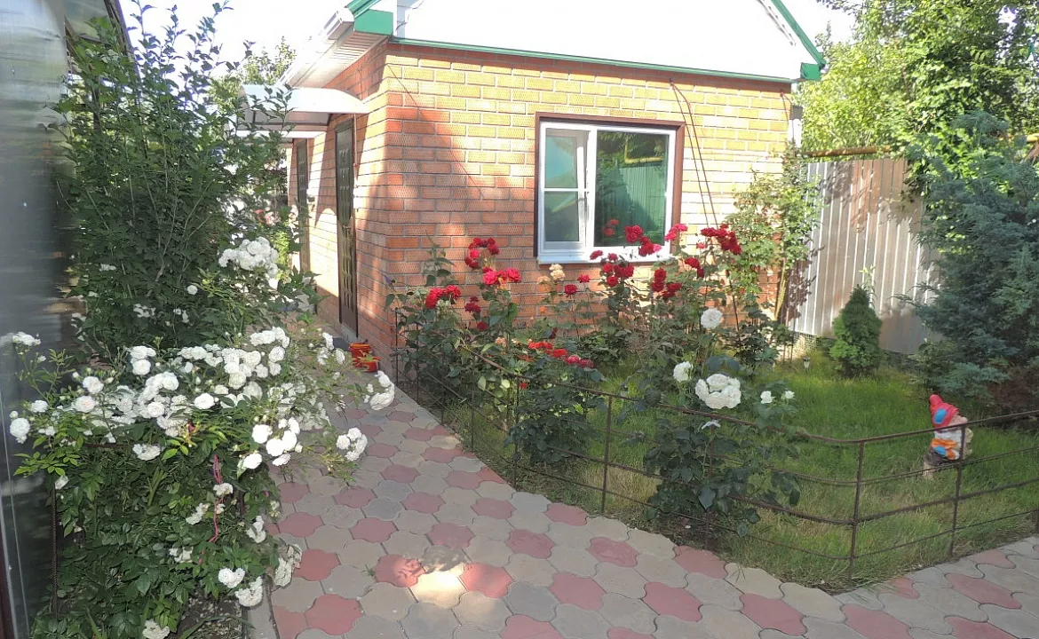 Летний домик. Частный сектор "Relax". Ейск