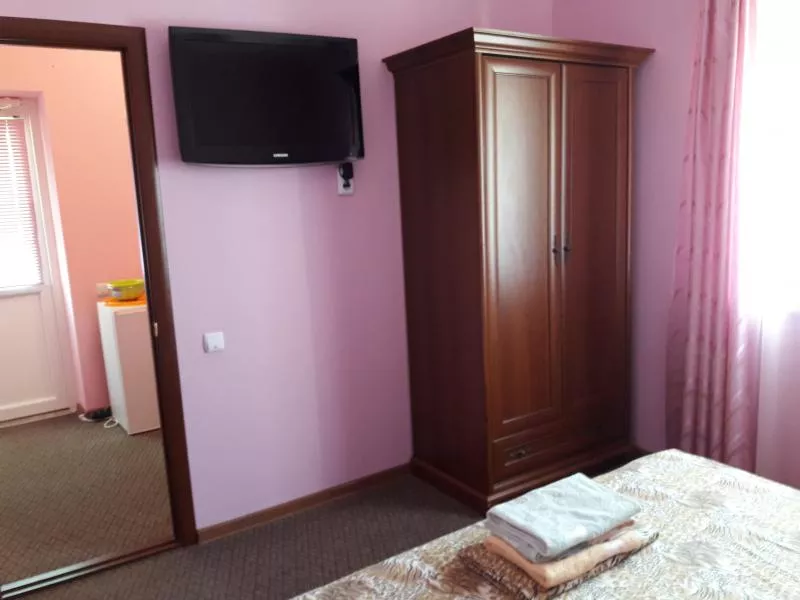 Двухкомнатные апартаменты с кухней. Гостевой дом " Китей ". Керчь