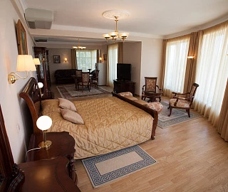 Номер «Рубиновый». Отель "Перелётные птицы". 