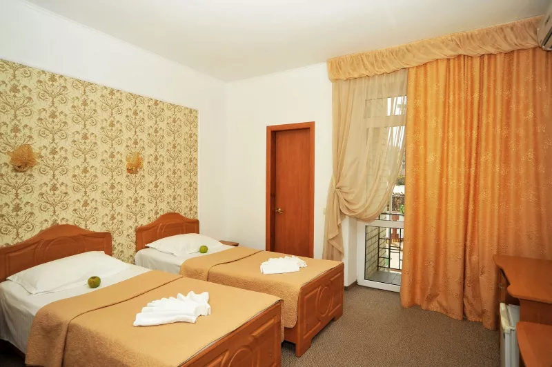 Стандарт 3-х местный. Отель «Глициния». Феодосия