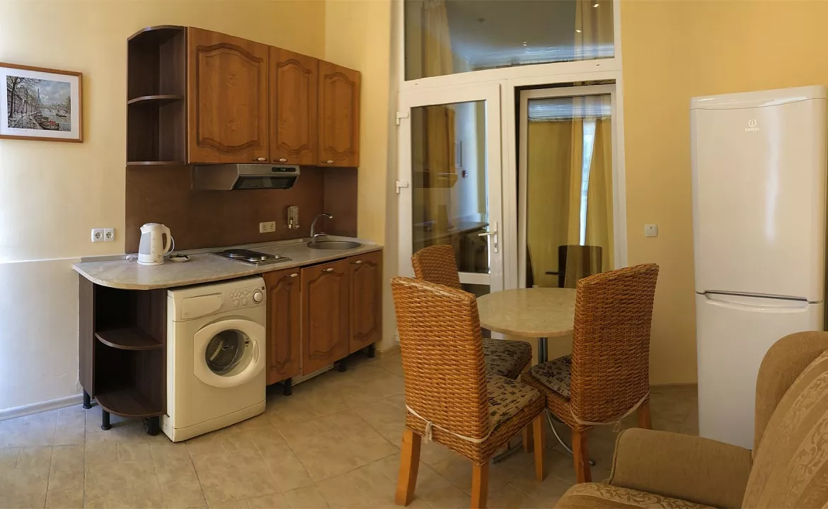 Номер - студио. Апартаменты Роял Никита. Никита