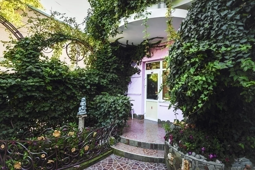 . Семейный отель «Летучая мышь». Алушта