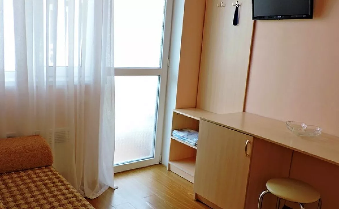 2х-комнатный 3х-местный номер. Отель "Нарния". Адлер