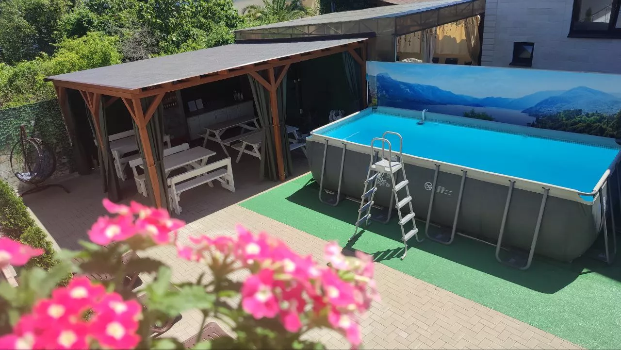 . Гостевой дом "Айсберг". Вардане