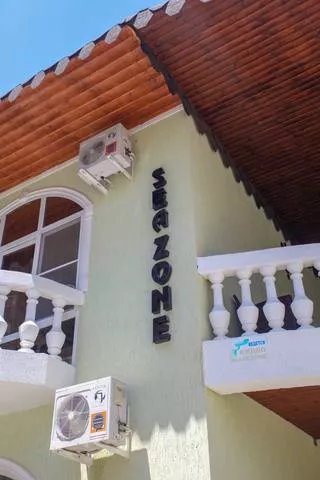 . Гостиница  "Sea Zone" . Пицунда