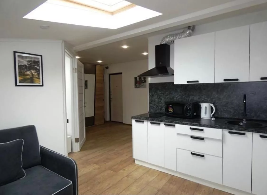 . Квартира в многоквартирном доме Апартаменты Цветочная. Адлер