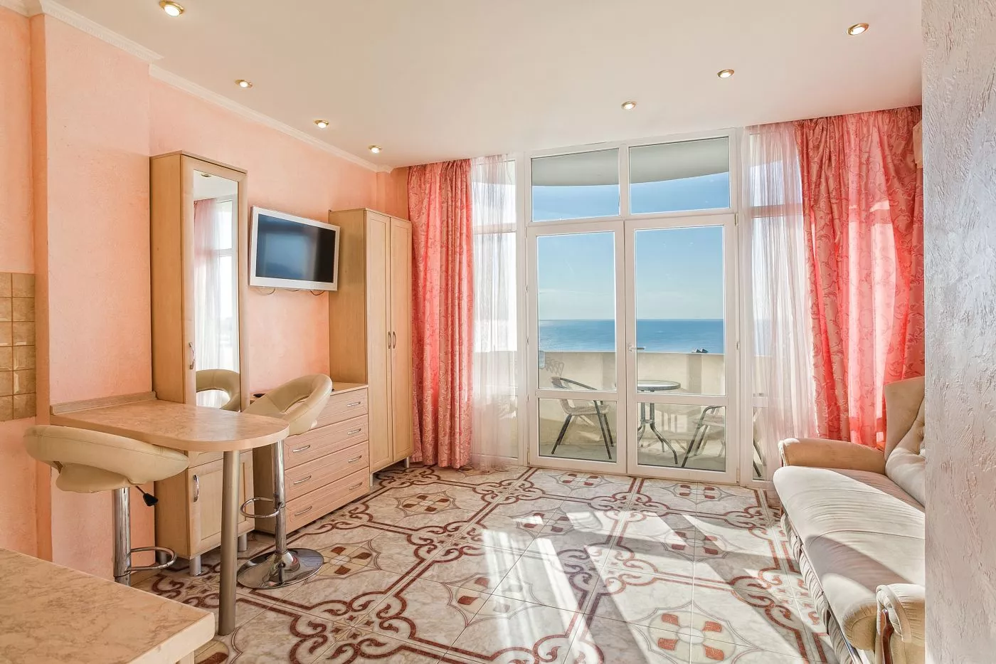 . Квартира в многоквартирном доме Видовые апартаменты в Мисхоре. Кореиз . Квартира в многоквартирном доме Видовые апартаменты в Мисхоре. Кореиз