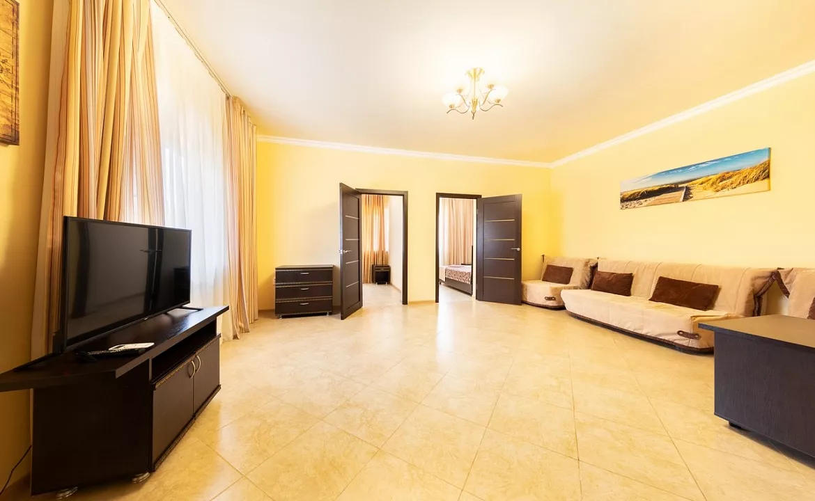 3-комнатный с кухней и балконом. База отдыха "Тюльпан". Витязево