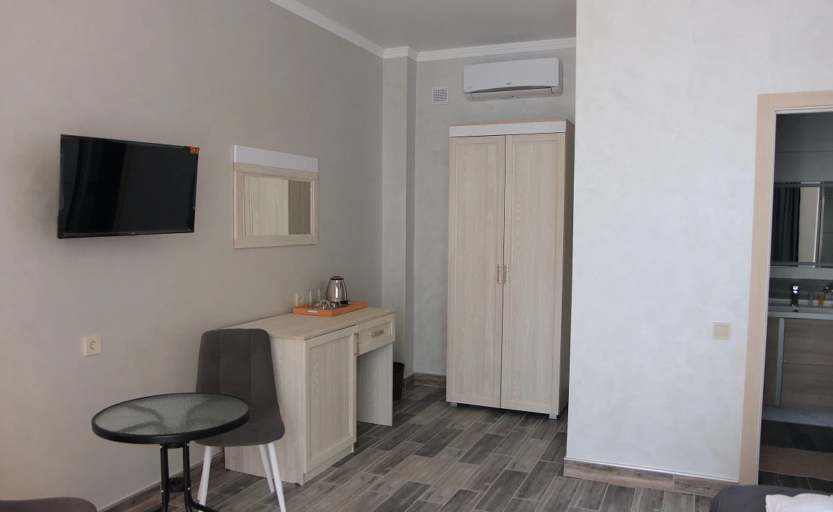 Двухместный номер с одной двуспальной кроватью. Вилла Абхазия. Цандрипш