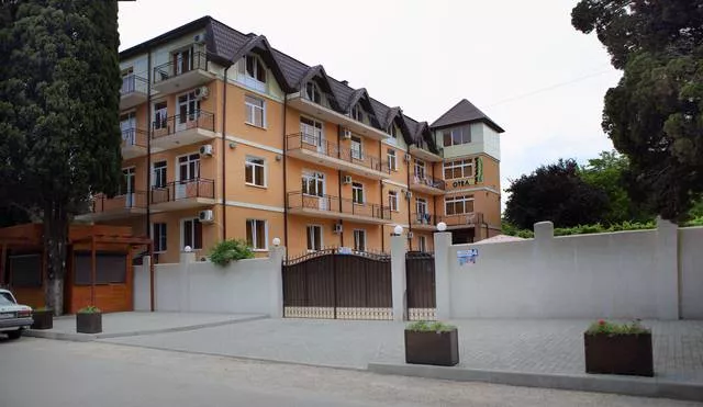 . Отель "Кипарис". Пицунда