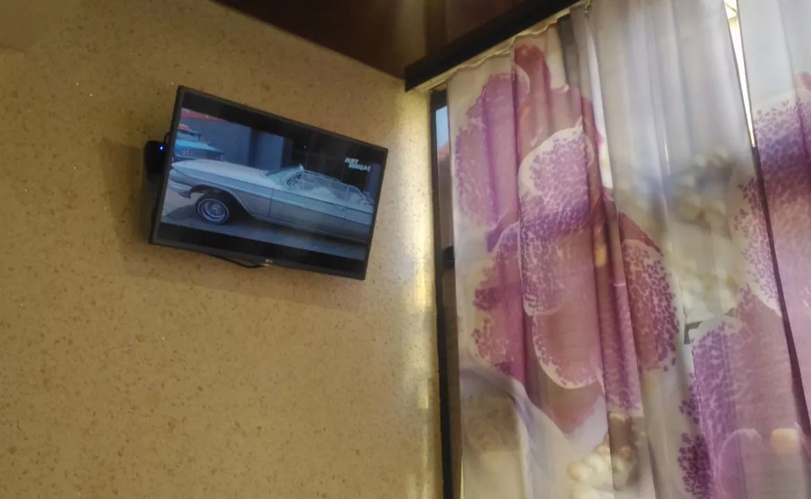 Двух комнатная квартира. Одна и двух комнатная квартира. Адлер Двух комнатная квартира. Одна и двух комнатная квартира. Адлер