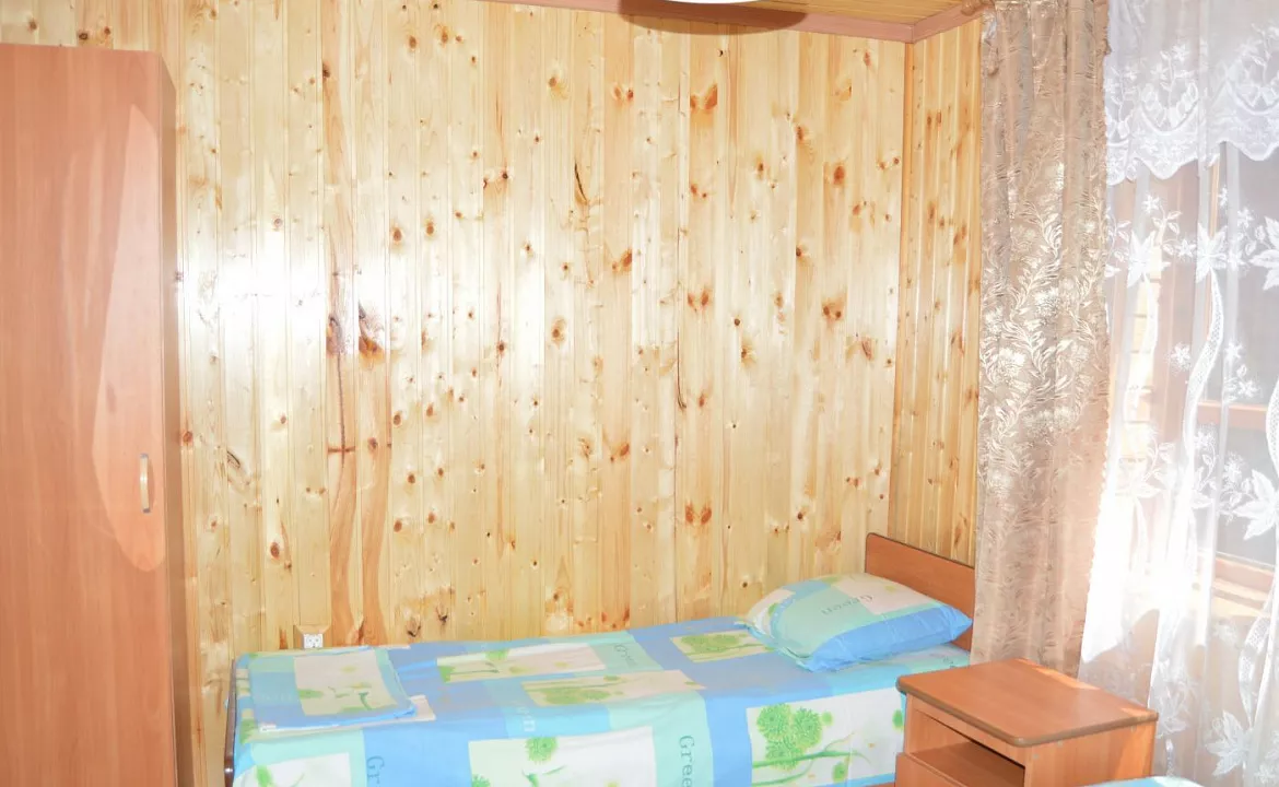 Трехместный номер «эконом». Гостевой дом "Алина" - Голубицкая. Голубицкая