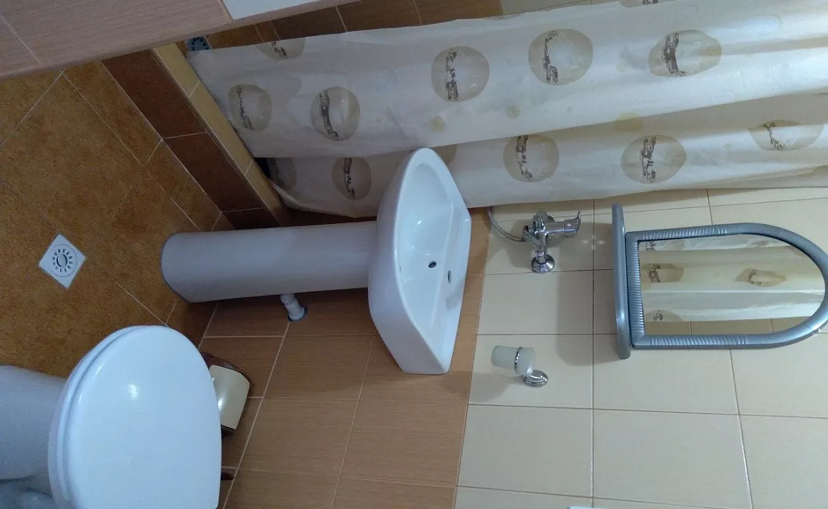 Двух местный номер категории комфорт. Гостевой дом Aleksa. Кабардинка