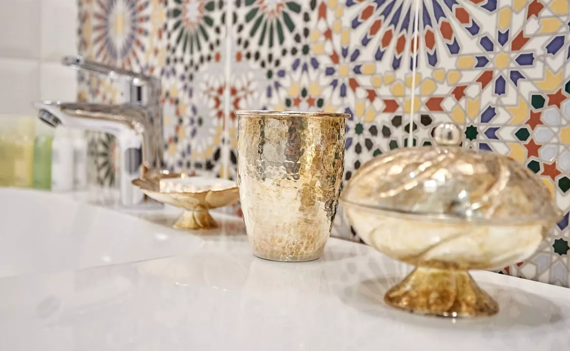 Улучшенный семейный номер с двумя спальнями и балконом. Отель «HILLS POLYANA». Красная Поляна