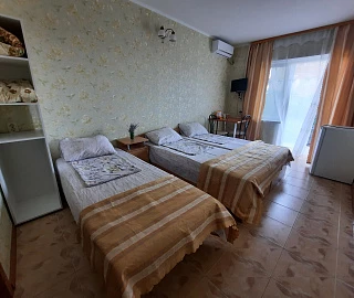 3-х мест номер Комфорт с Кондиционером. Гостевой дом "Лавандина".  3-х мест номер Комфорт с Кондиционером. Гостевой дом "Лавандина".