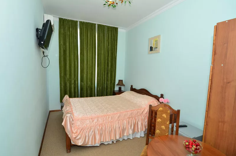 2-местный номер «полулюкс» c балконом. Частный пансионат «Виренея». Севастополь