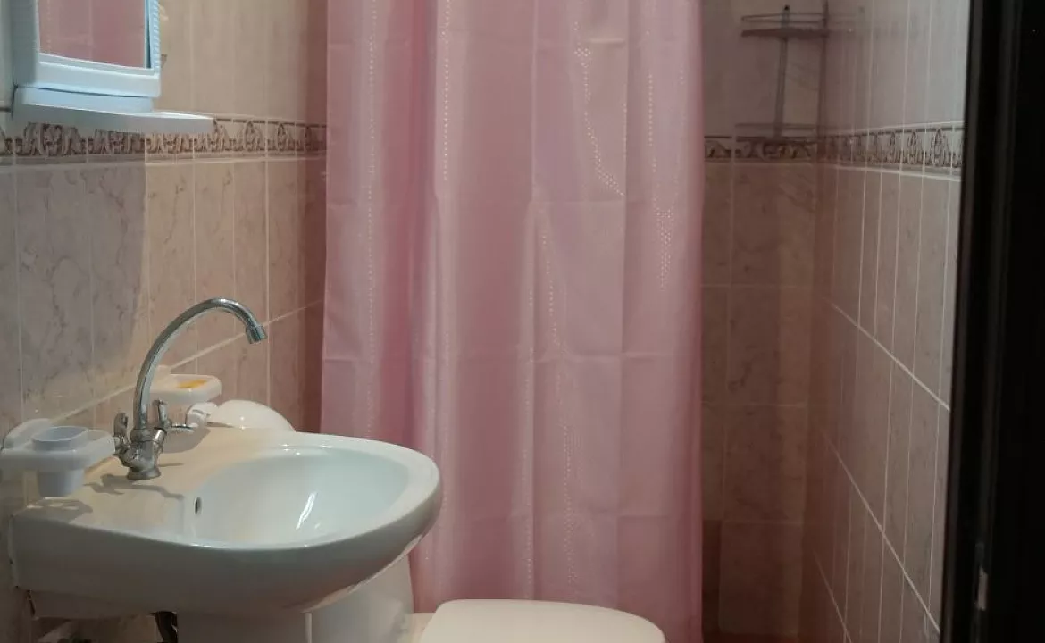 «Люкс» с большим балконом (S =25 м2) с видом на море . Гостевой дом Эдем в Волконке. Лазаревское