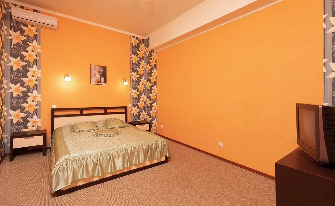 Семейный трехкомнатный (вид на море). Эллинги "KATRIN". Орджоникидзе