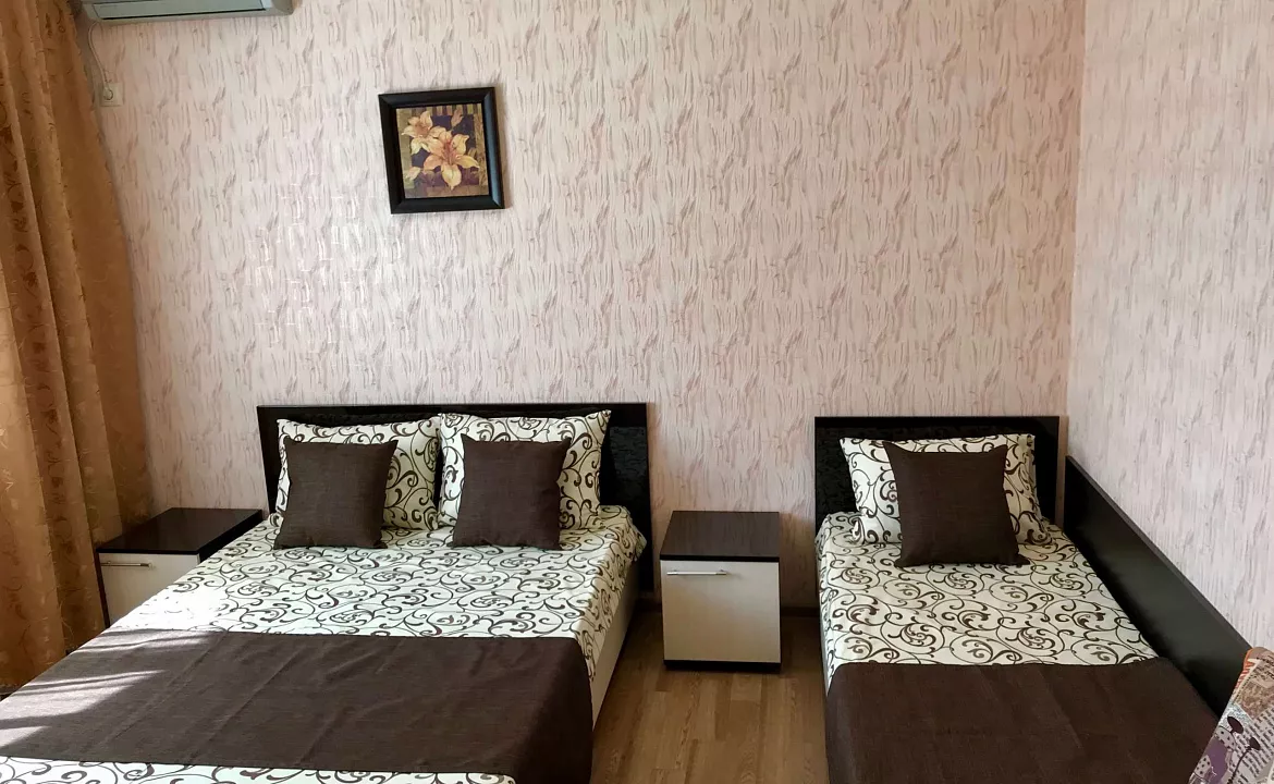 3х местный номер «Стандарт».. Гостевой дом "Виктория". Лазаревское 3х местный номер «Стандарт».. Гостевой дом "Виктория". Лазаревское