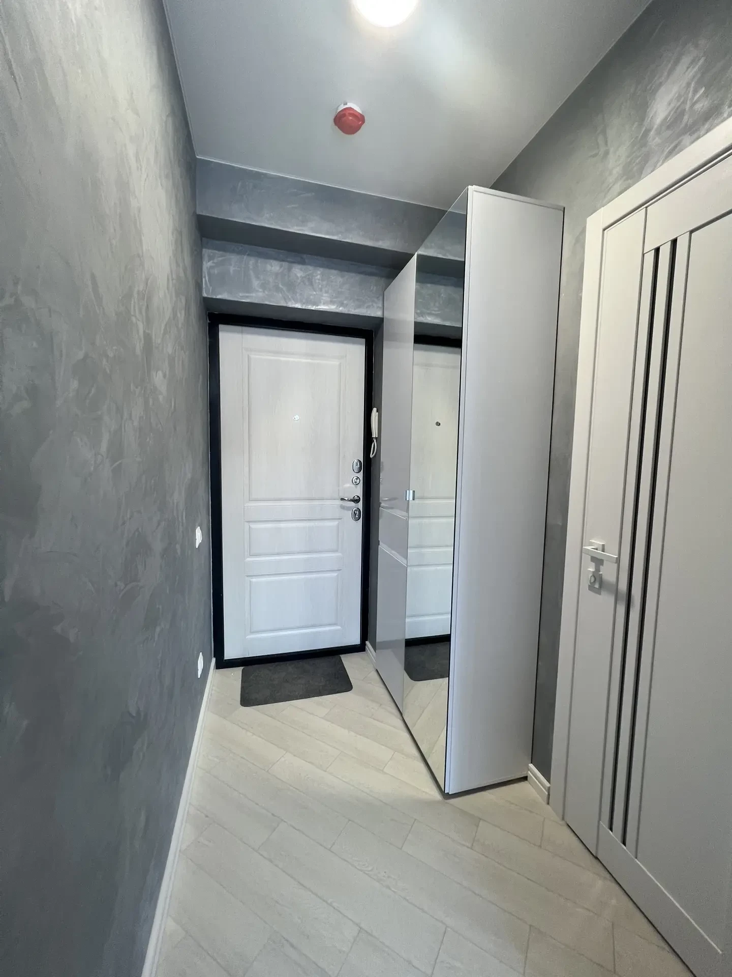 . Квартира в многоквартирном доме Студия с панорамными окнами на первой береговой линии. Дагомыс